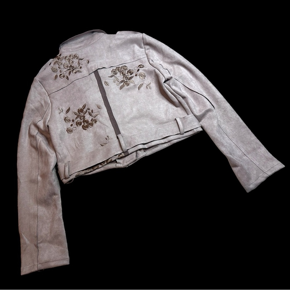 🎉HP🎉 NWOT POL Faux Suede Floral Embroidered Moto Jacket in Lilac. Size Small - Picture 4 of 16